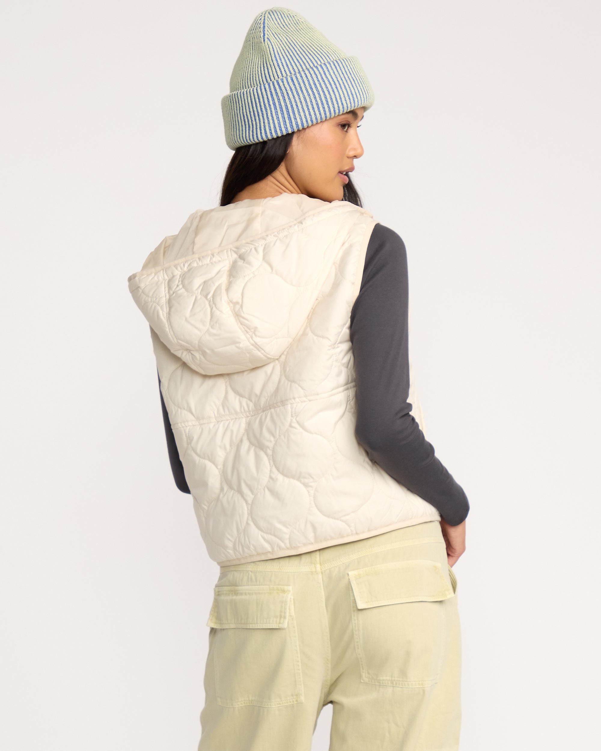 A/Div Cliffs Quilted Lightweight Vest - Whitecap